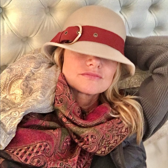 Meet your Posher, Inga - Picture 3 of 8